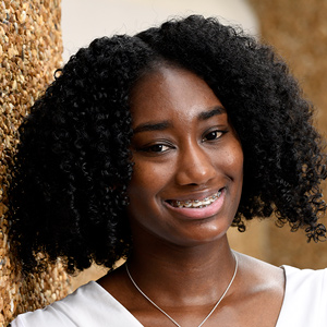 Tanae Lewis